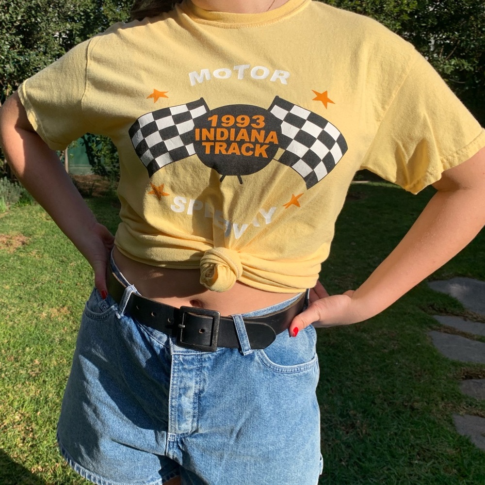 Brandy Melville graphic tee!